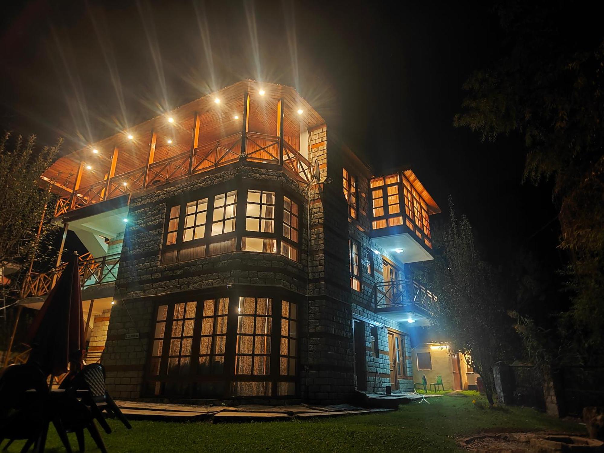 Serene Stays Colonel Zorawar Cottage - Manali (Himachal Pradesh) — Photos 1